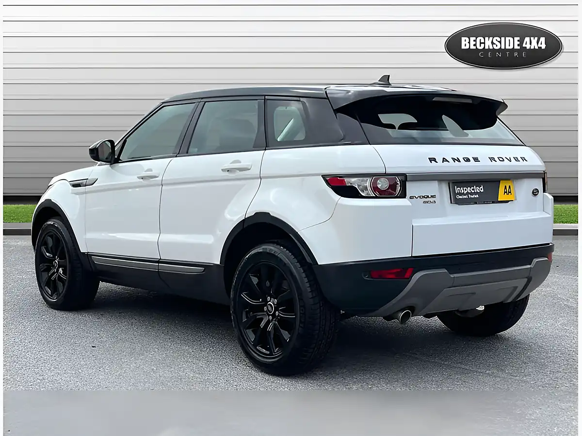 Used 2015 Land Rover Range Rover Evoque Pure Tech Fuji White - Interior and Exterior details 7