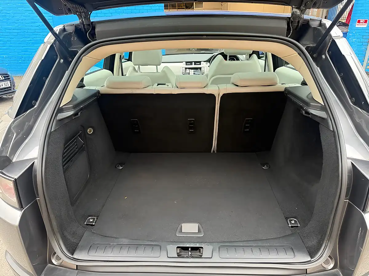 Used 2015 Land Rover Range Rover Evoque Pure Tech Grey - Interior and Exterior details 10
