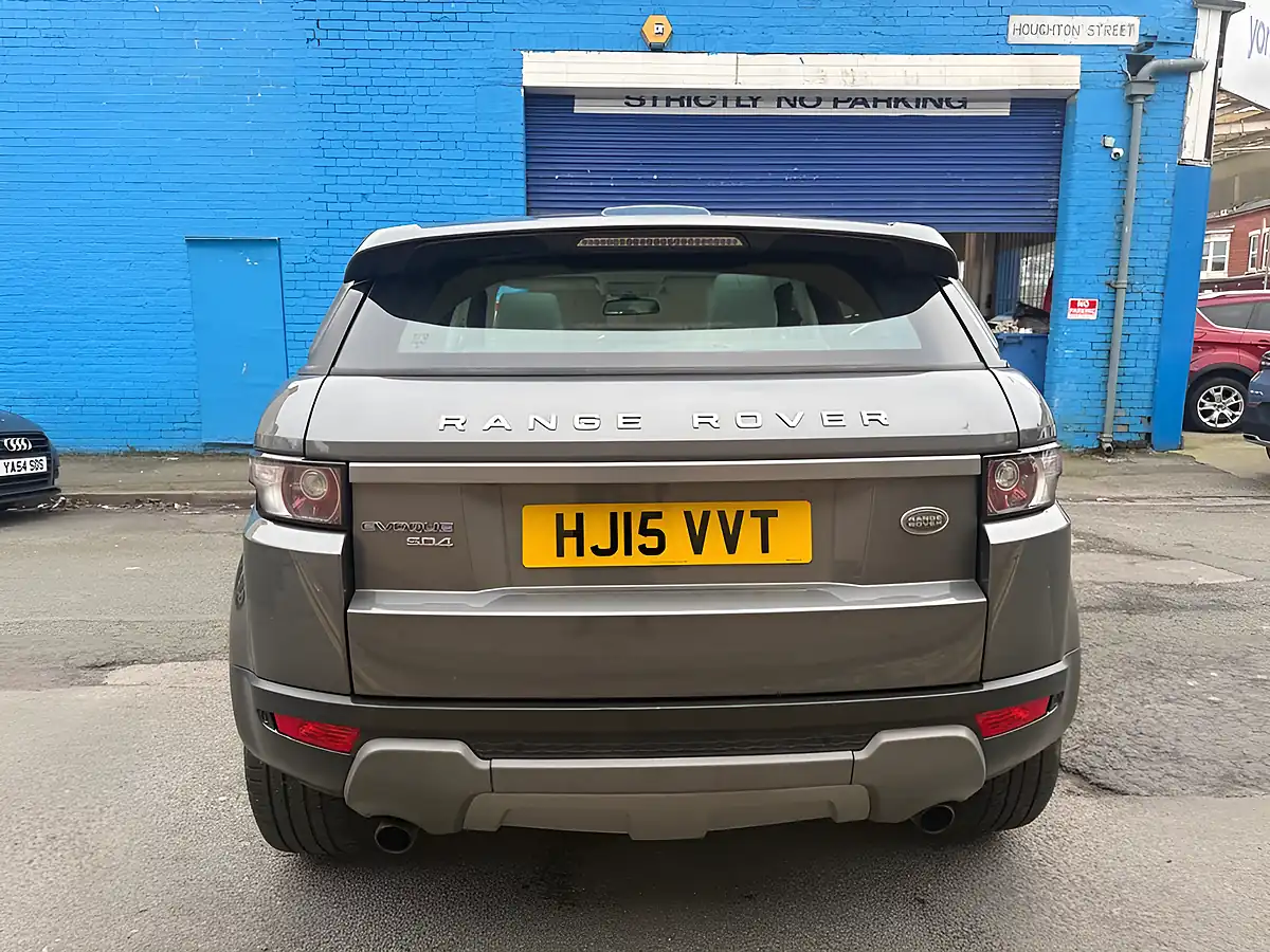 Used 2015 Land Rover Range Rover Evoque Pure Tech Grey - Interior and Exterior details 12