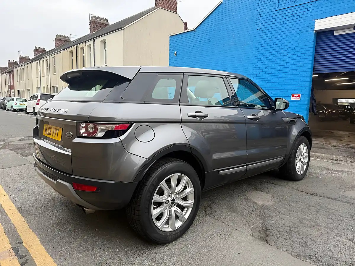 Used 2015 Land Rover Range Rover Evoque Pure Tech Grey - Interior and Exterior details 2