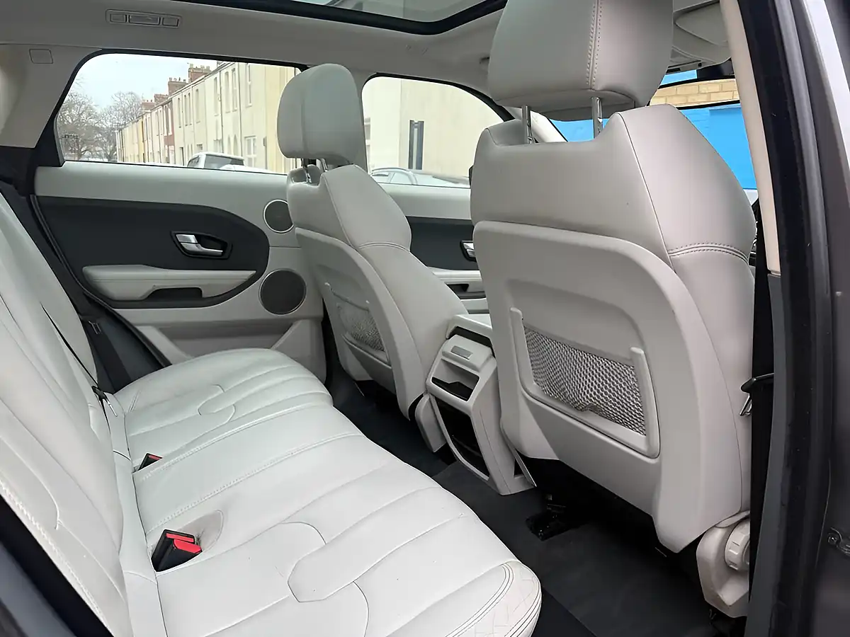 Used 2015 Land Rover Range Rover Evoque Pure Tech Grey - Interior and Exterior details 4