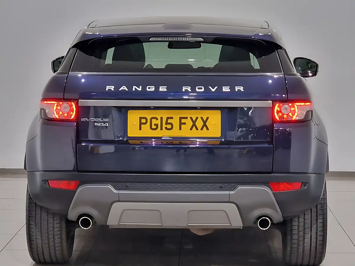 Used 2015 Land Rover Range Rover Evoque Pure Tech Loire Blue - Interior and Exterior details 5