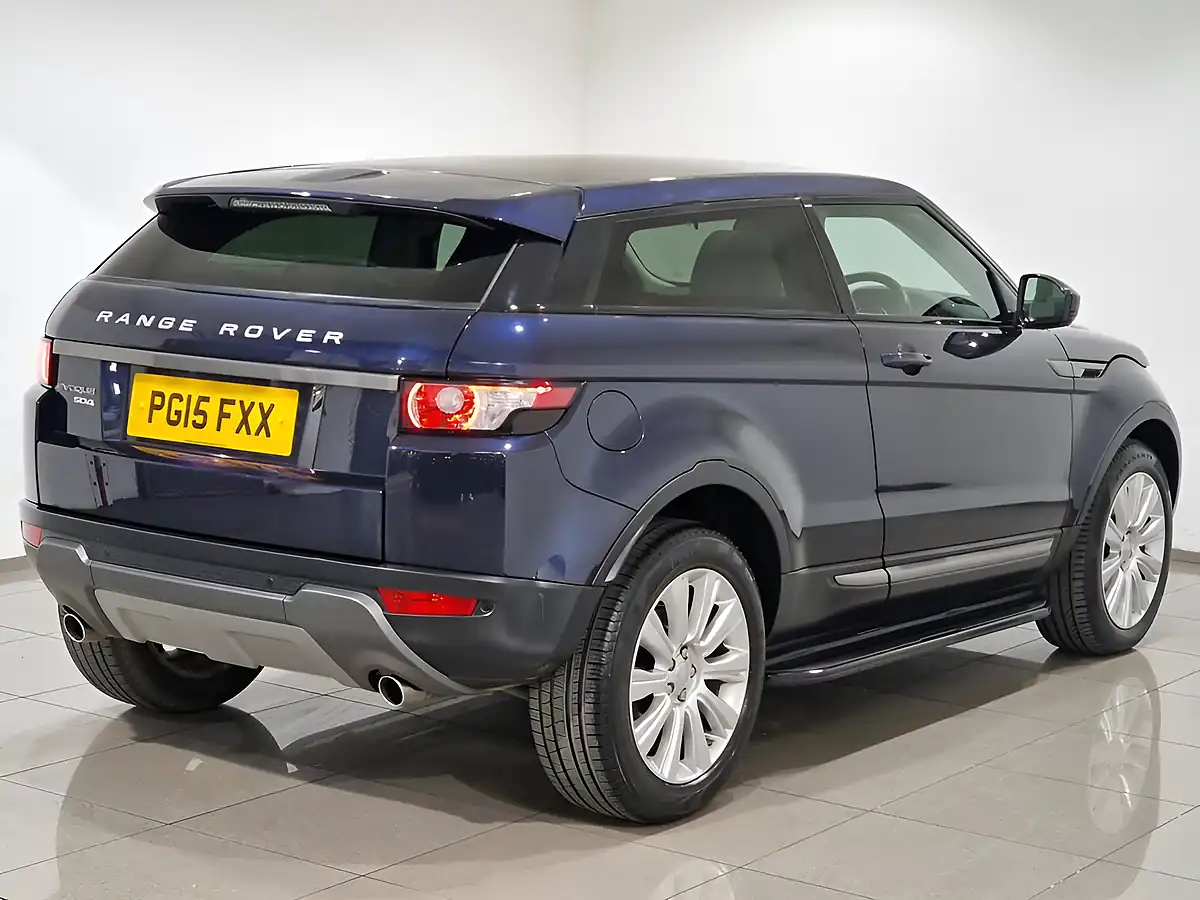 Used 2015 Land Rover Range Rover Evoque Pure Tech Loire Blue - Interior and Exterior details 6