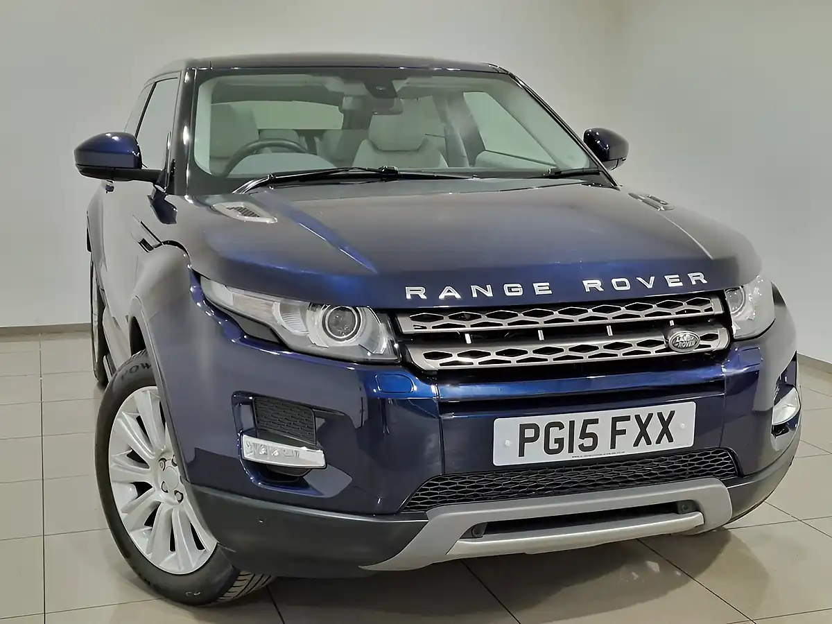 Used 2015 Land Rover Range Rover Evoque Pure Tech Loire Blue - Interior and Exterior details 8