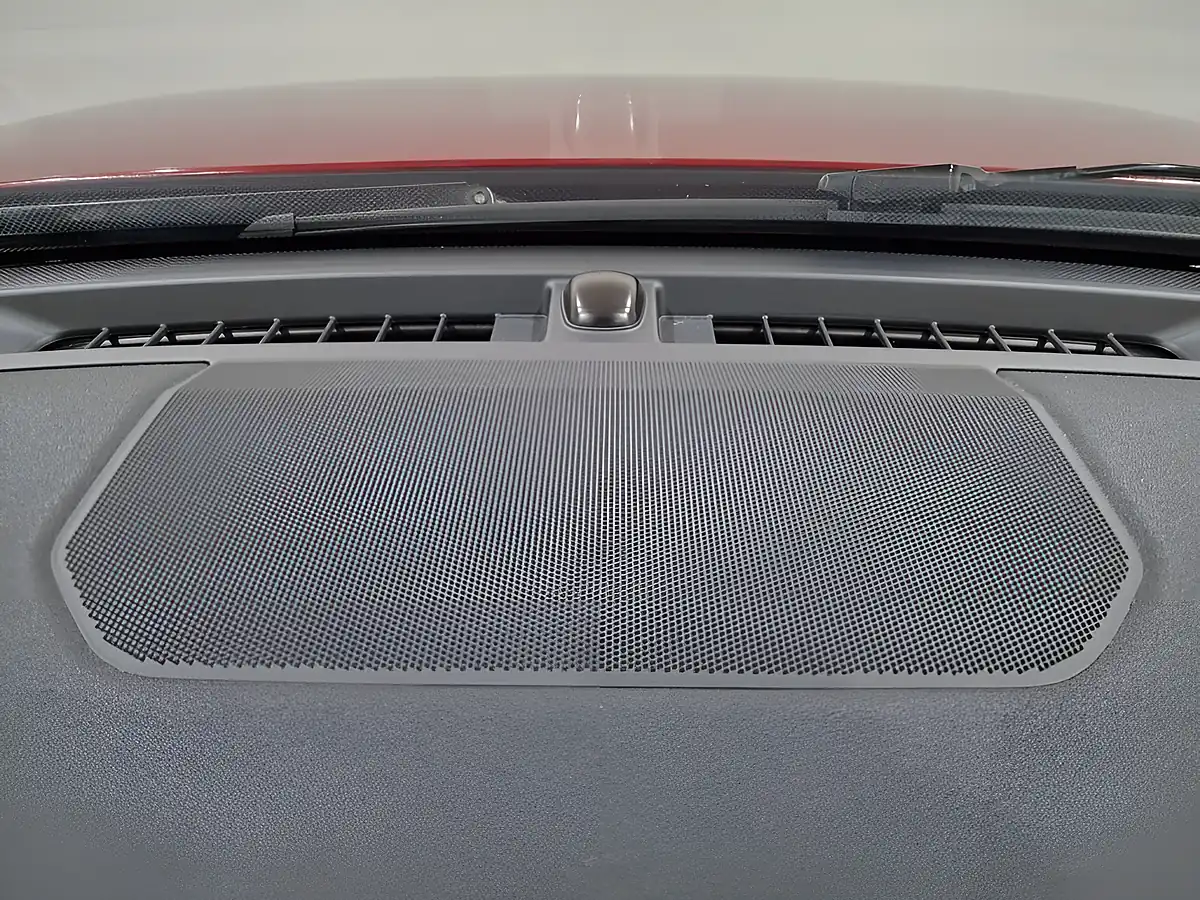 Used 2015 Land Rover Range Rover Evoque Pure Tech Red - Interior and Exterior details 11