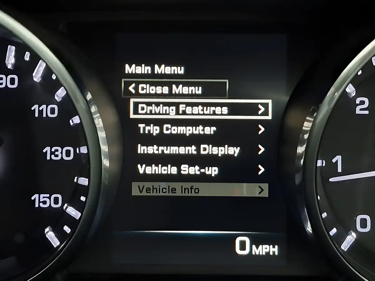 Used 2015 Land Rover Range Rover Evoque Pure Tech Red - Interior and Exterior details 15