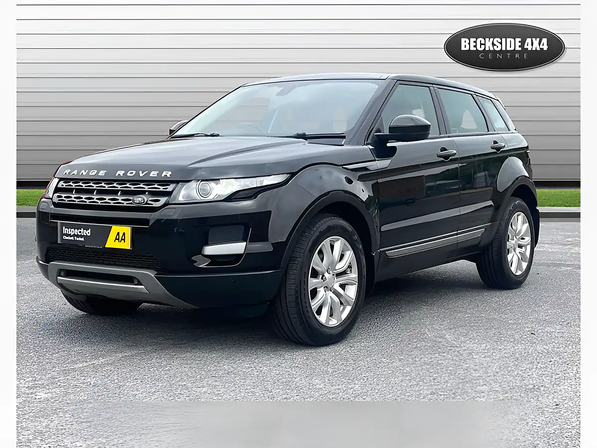 Used 2015 Land Rover Range Rover Evoque Pure Tech Santorini Black - Interior and Exterior details 5