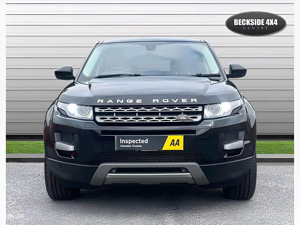 Used 2015 Land Rover Range Rover Evoque Pure Tech Santorini Black - Interior and Exterior details 8