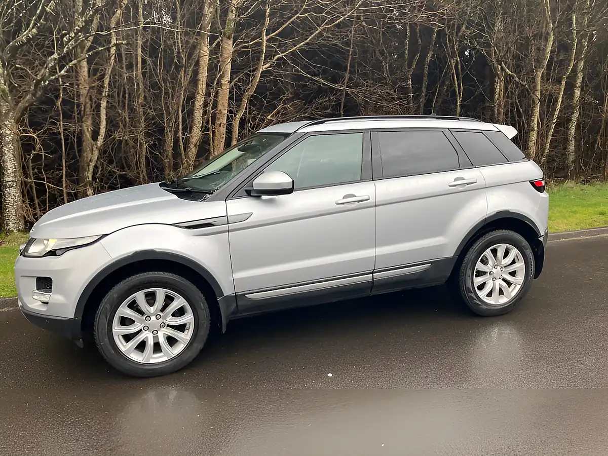 Used 2015 Land Rover Range Rover Evoque Pure Tech Silver - Interior and Exterior details 2