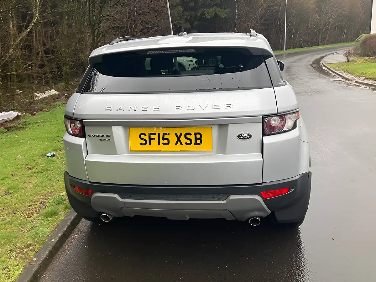 Used 2015 Land Rover Range Rover Evoque Pure Tech Silver - Interior and Exterior details 8