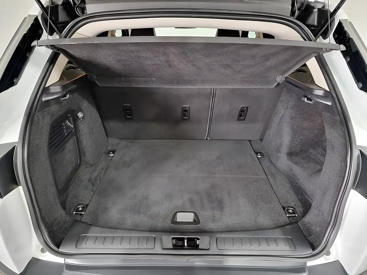 Used 2015 Land Rover Range Rover Evoque Pure Tech White - Interior and Exterior details 18