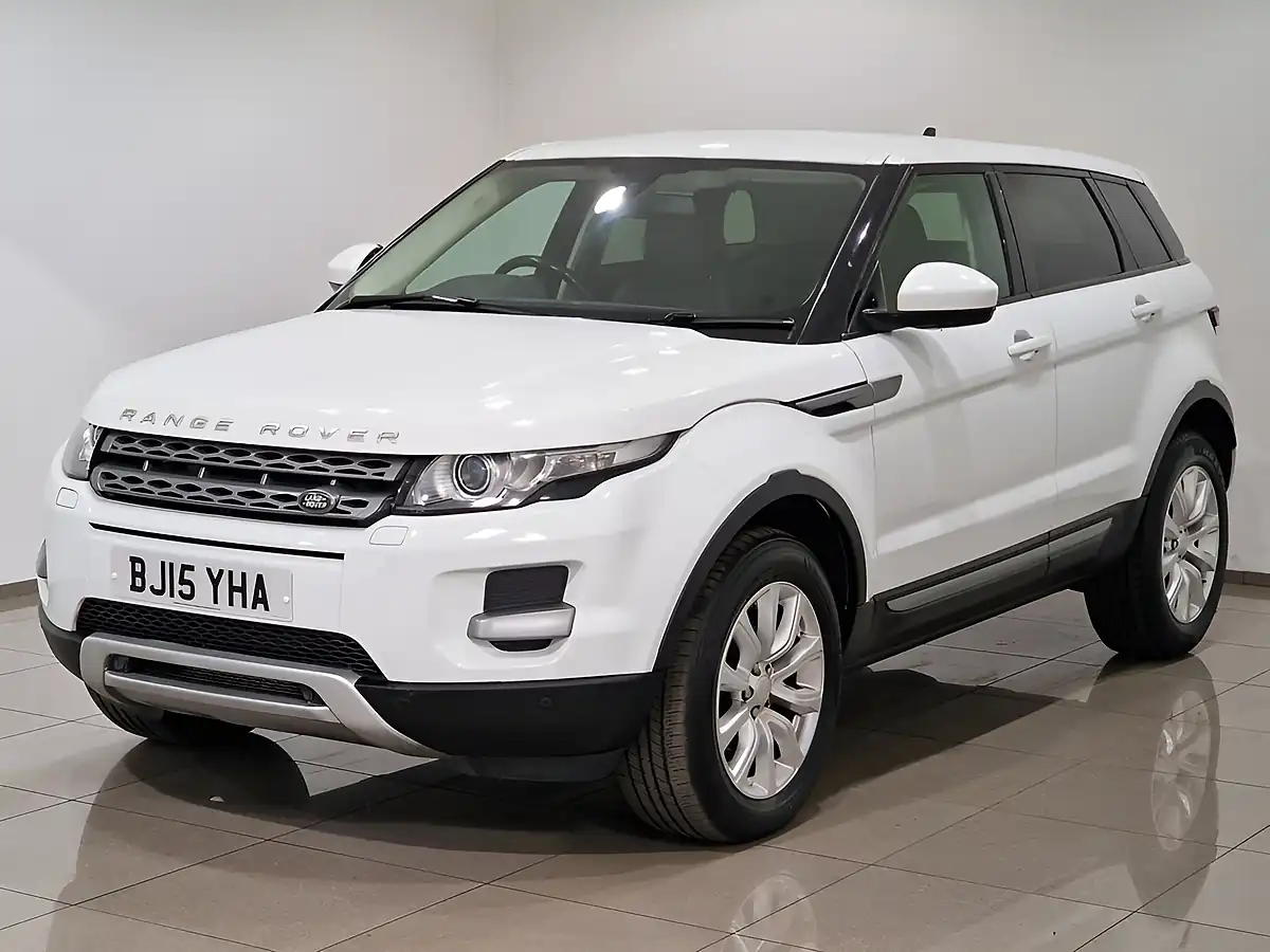 Used 2015 Land Rover Range Rover Evoque Pure Tech White - Interior and Exterior details 3