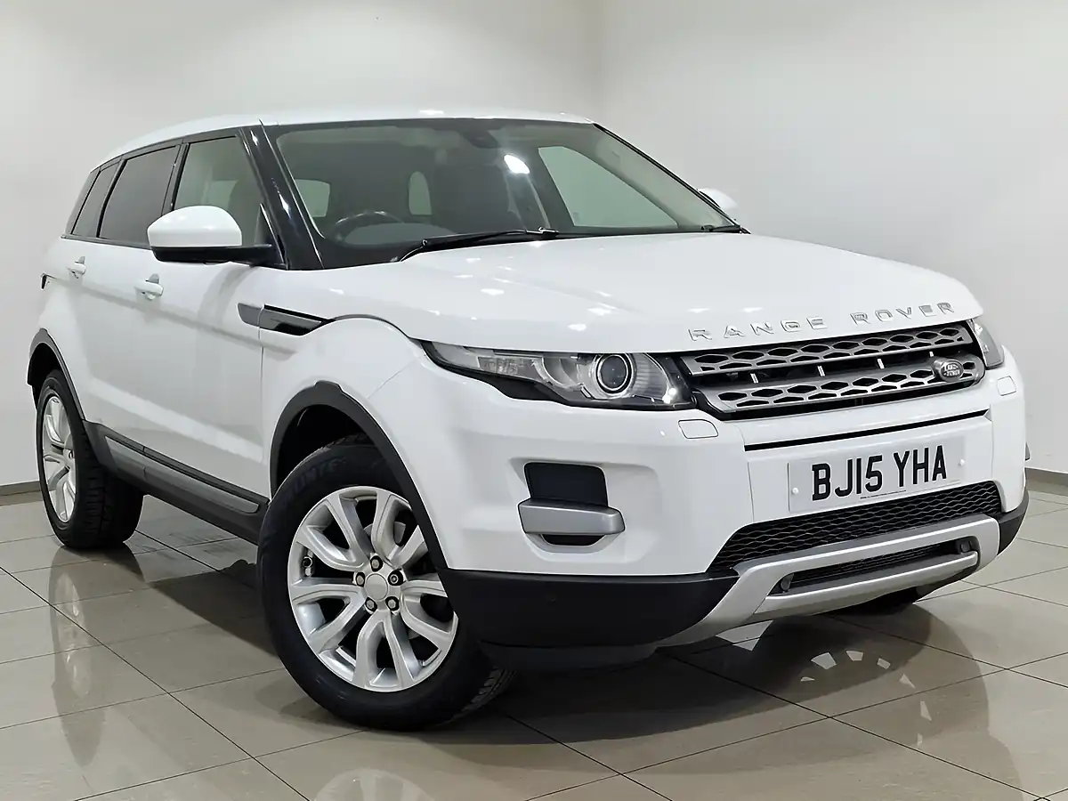 Used 2015 Land Rover Range Rover Evoque Pure Tech White - Interior and Exterior details 7