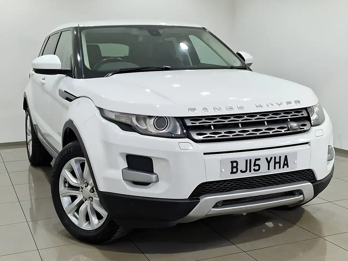Used 2015 Land Rover Range Rover Evoque Pure Tech White - Interior and Exterior details 8