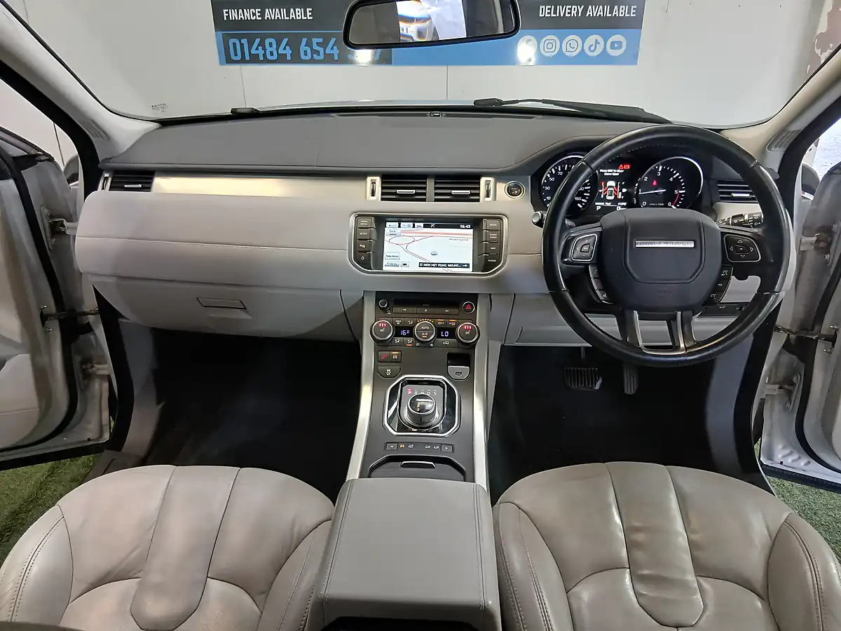 Used 2015 Land Rover Range Rover Evoque Pure Tech White - Interior and Exterior details 10