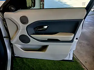 Used 2015 Land Rover Range Rover Evoque Pure Tech White - Interior and Exterior details 18