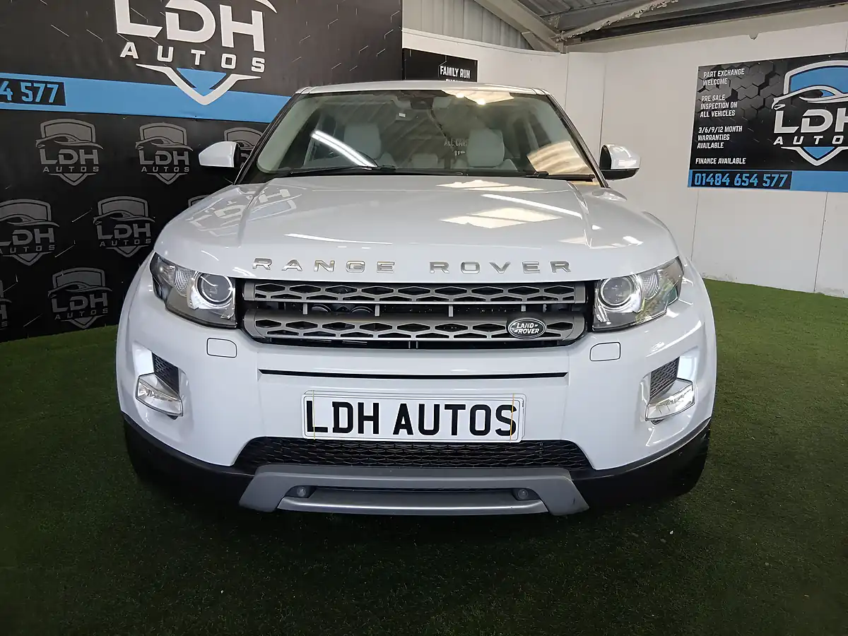 Used 2015 Land Rover Range Rover Evoque Pure Tech White - Interior and Exterior details 7