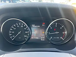 Used 2015 Land Rover Range Rover Evoque Pure Tech White - Interior and Exterior details 19