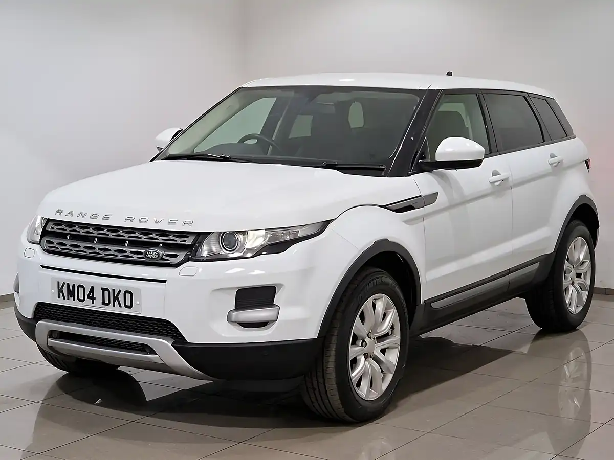 Used 2015 Land Rover Range Rover Evoque Pure Tech White - Interior and Exterior details 3