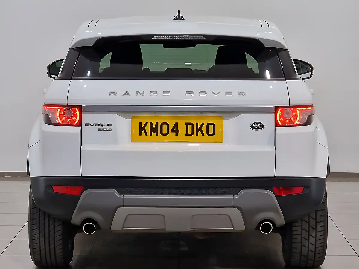 Used 2015 Land Rover Range Rover Evoque Pure Tech White - Interior and Exterior details 5