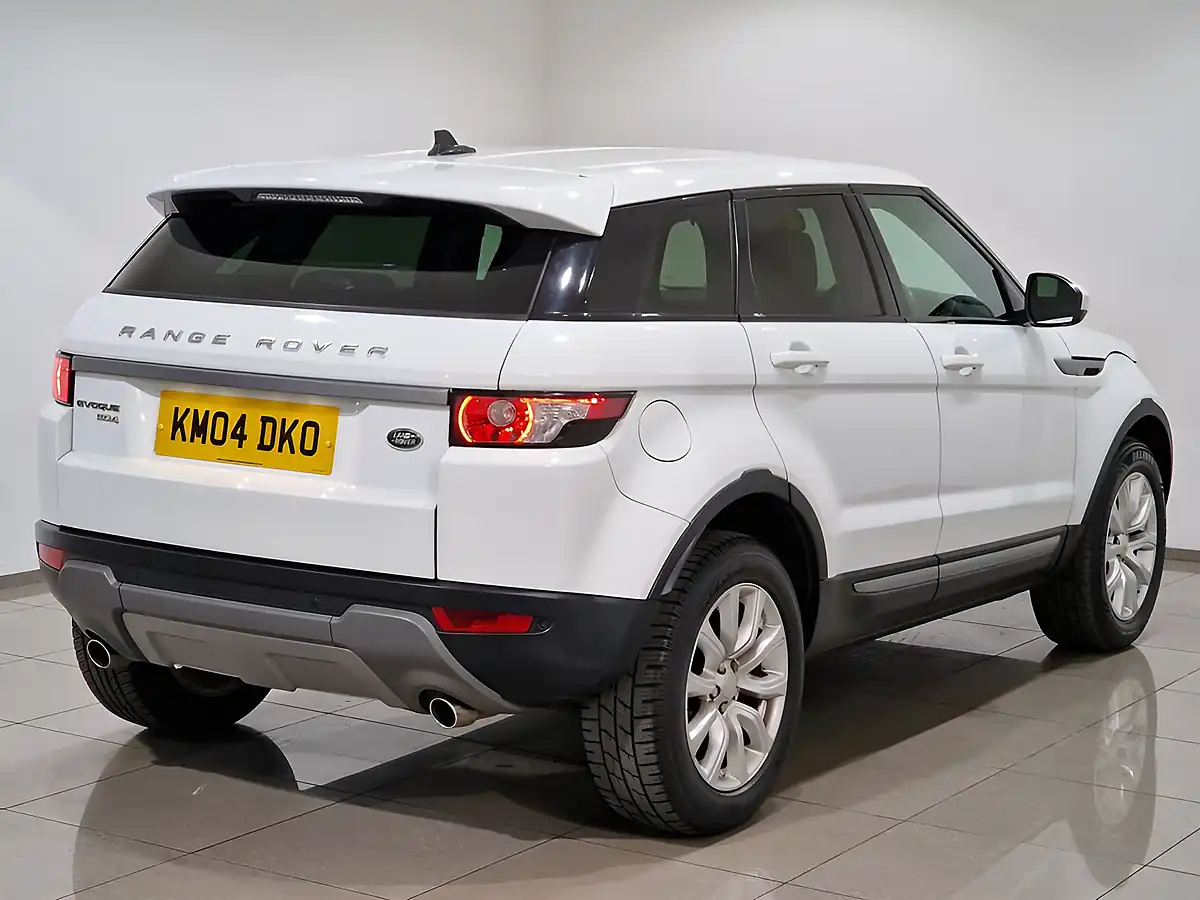 Used 2015 Land Rover Range Rover Evoque Pure Tech White - Interior and Exterior details 6