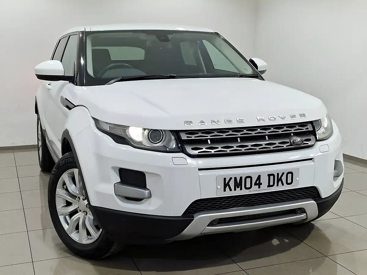 Used 2015 Land Rover Range Rover Evoque Pure Tech White - Interior and Exterior details 8