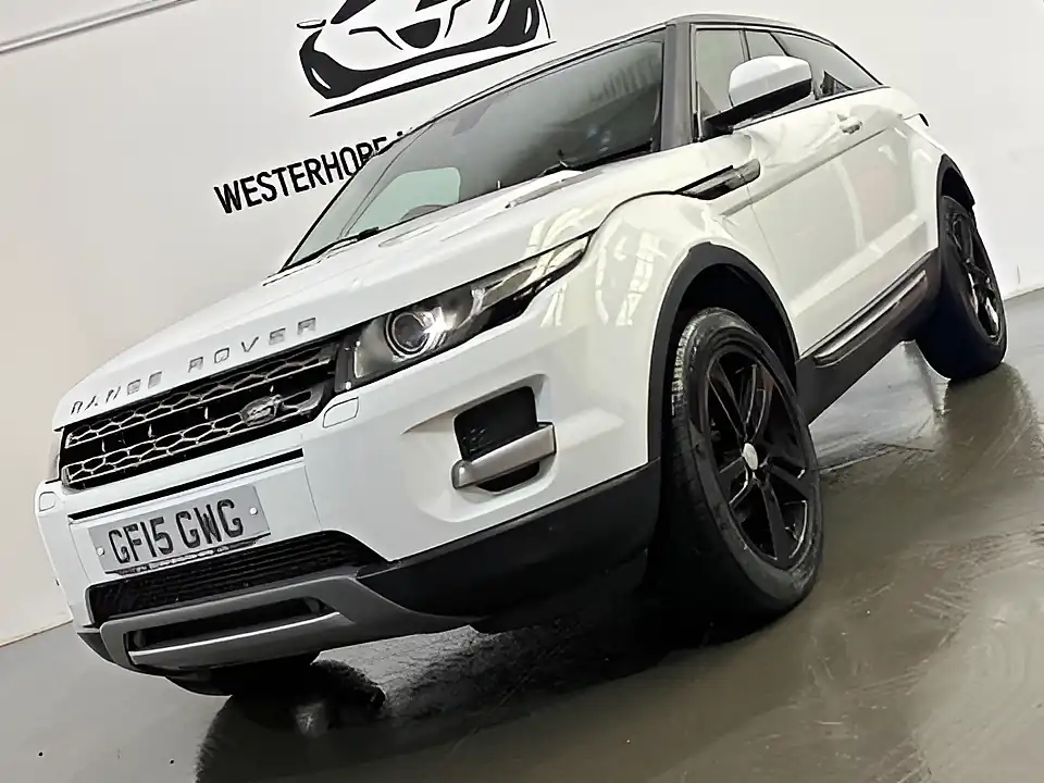 Used 2015 Land Rover Range Rover Evoque Pure Tech White - Interior and Exterior details 11