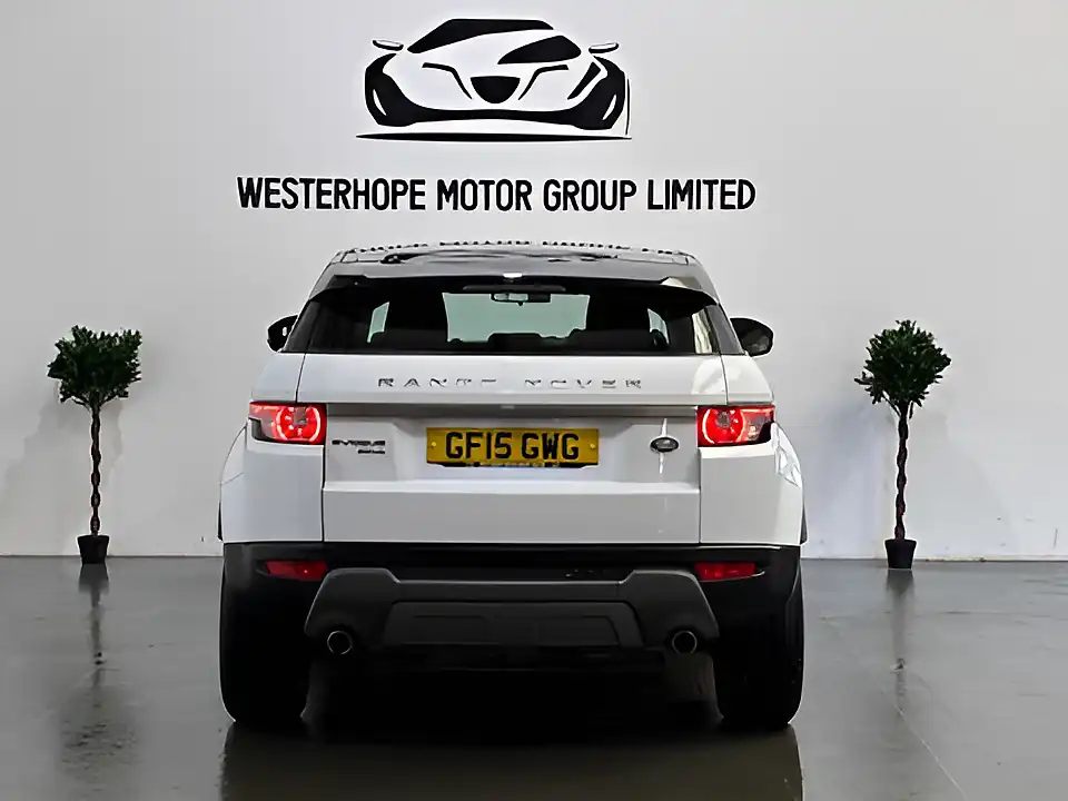 Used 2015 Land Rover Range Rover Evoque Pure Tech White - Interior and Exterior details 18