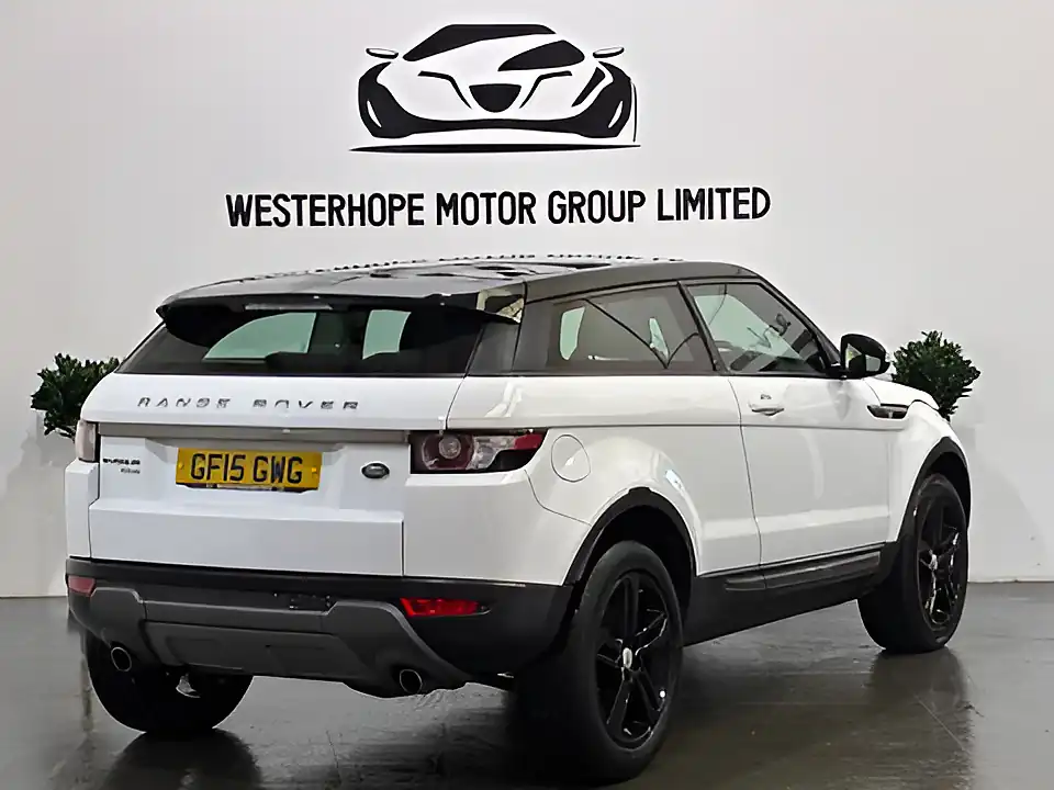 Used 2015 Land Rover Range Rover Evoque Pure Tech White - Interior and Exterior details 4