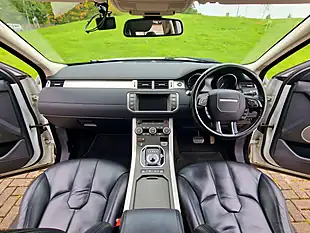 Used 2015 Land Rover Range Rover Evoque Pure White - Interior and Exterior details 11