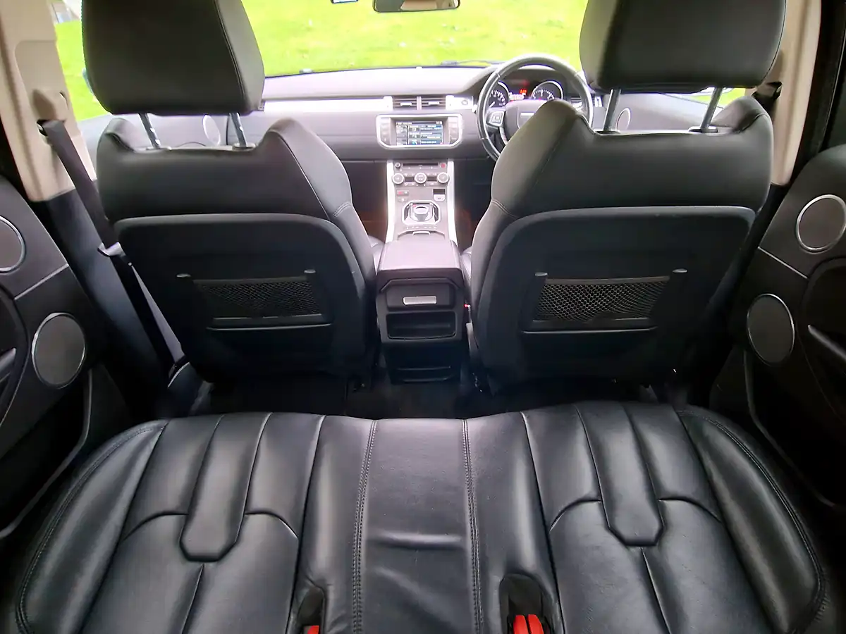 Used 2015 Land Rover Range Rover Evoque Pure White - Interior and Exterior details 16