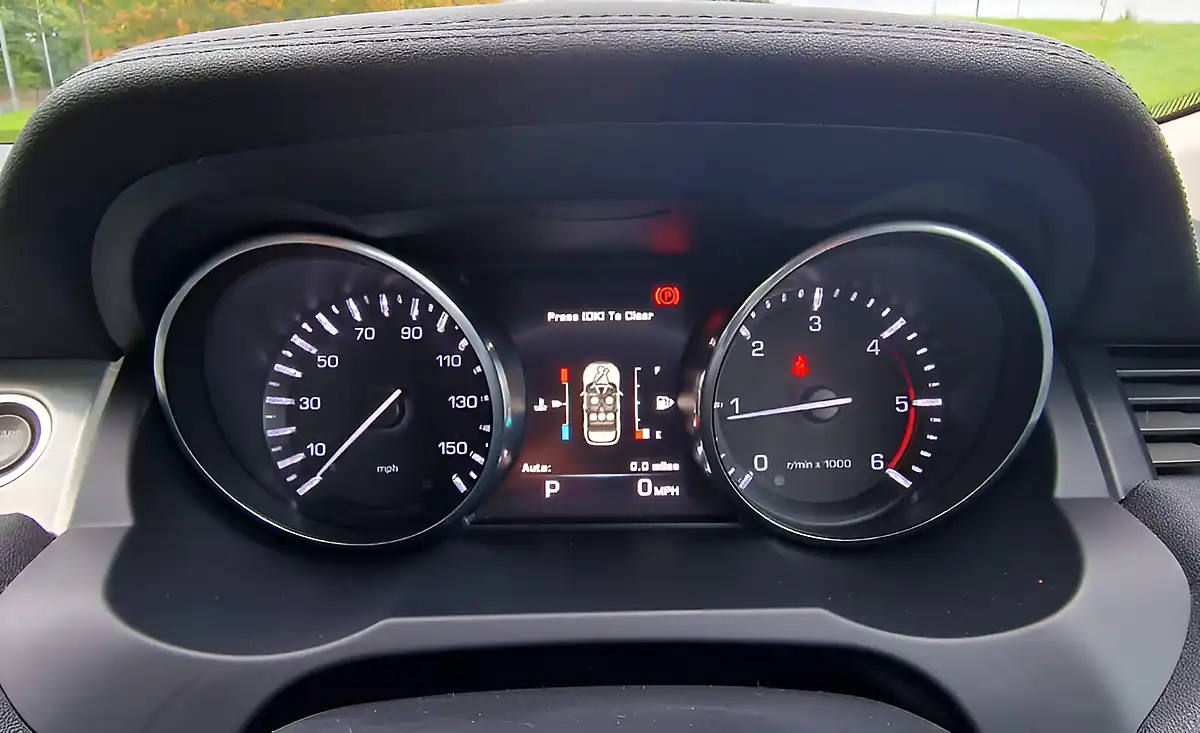 Used 2015 Land Rover Range Rover Evoque Pure White - Interior and Exterior details 20