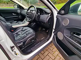 Used 2015 Land Rover Range Rover Evoque Pure White - Interior and Exterior details 9