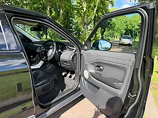 Used 2015 Land Rover Range Rover Evoque Se Black - Interior and Exterior details 13