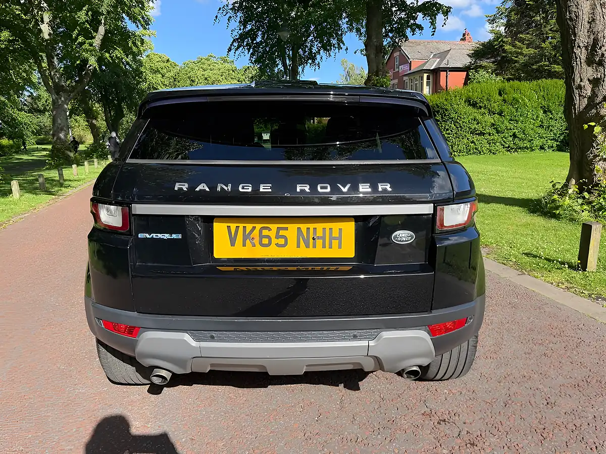 Used 2015 Land Rover Range Rover Evoque Se Black - Interior and Exterior details 4