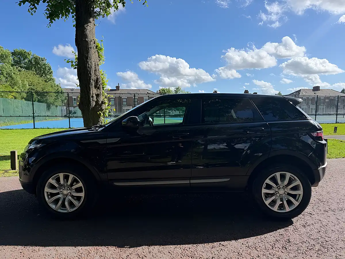 Used 2015 Land Rover Range Rover Evoque Se Black - Interior and Exterior details 6