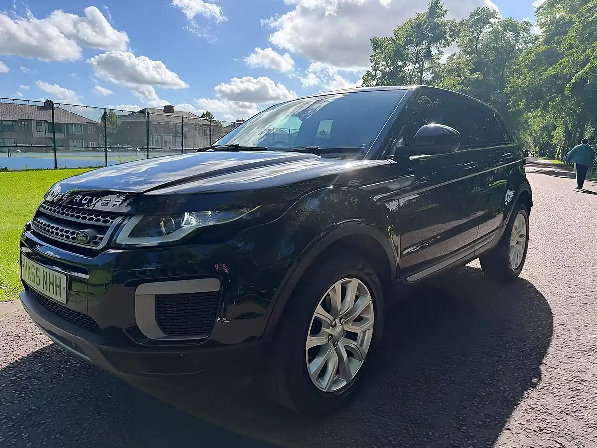 Used 2015 Land Rover Range Rover Evoque Se Black - Interior and Exterior details 7