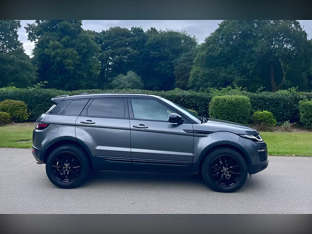 Used 2015 Land Rover Range Rover Evoque Se Tech Corris Grey - Interior and Exterior details 7