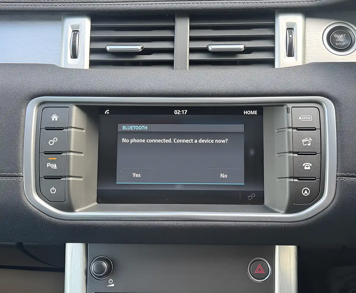 Used 2015 Land Rover Range Rover Evoque Se Tech Red - Interior and Exterior details 16