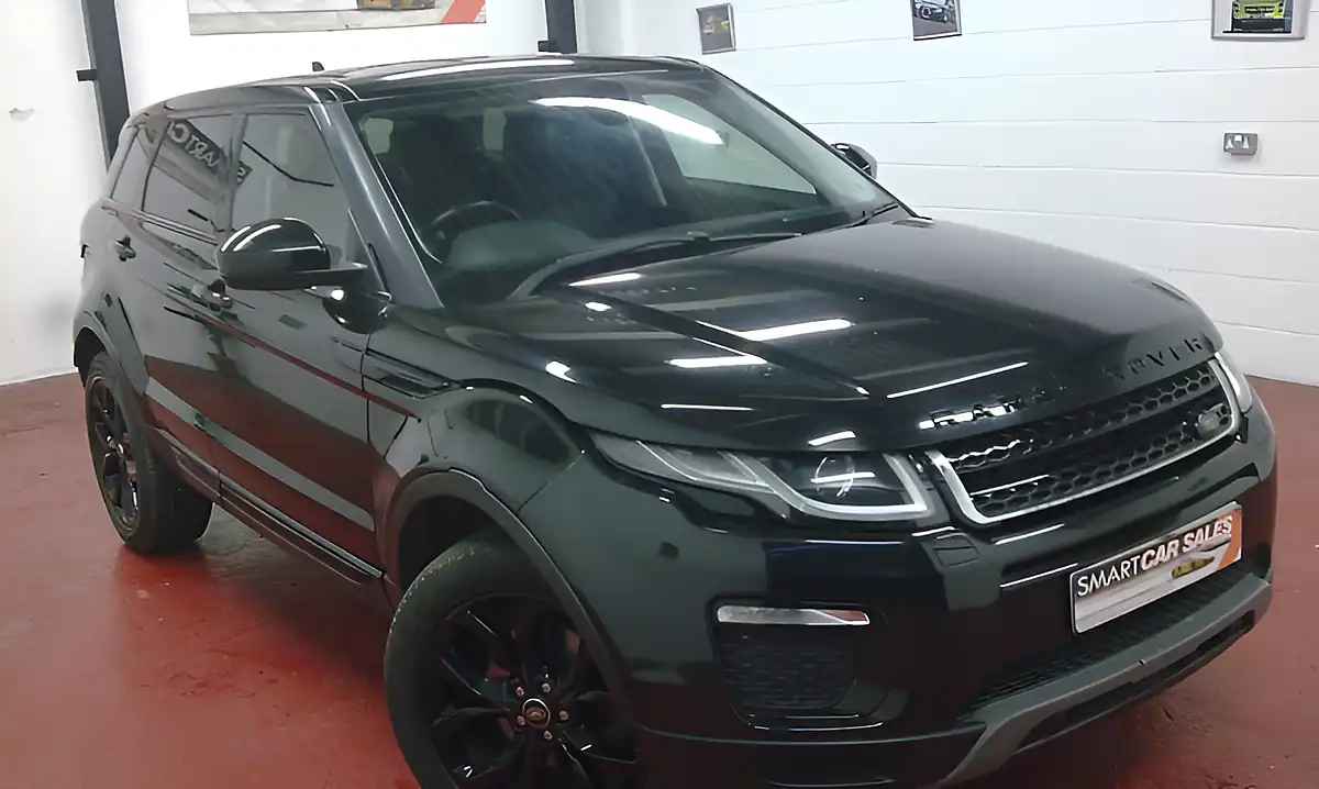 Used 2015 Land Rover Range Rover Evoque Se Tech Santorini Black - Front View