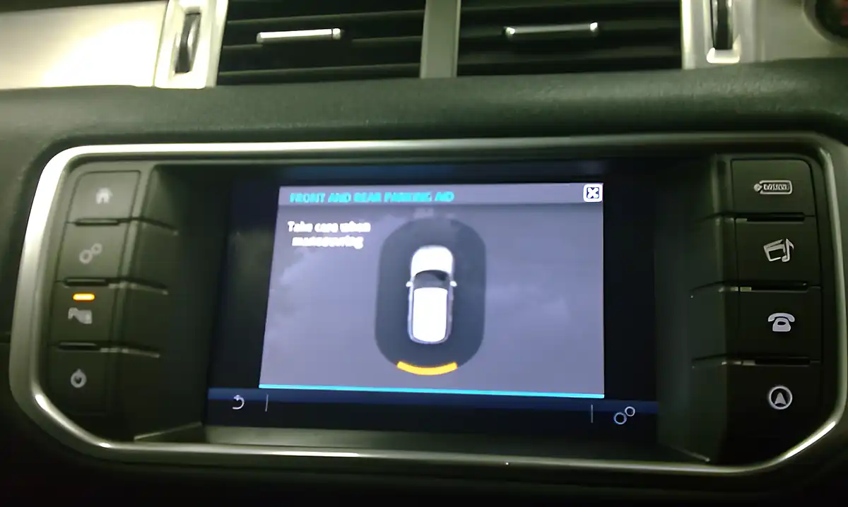Used 2015 Land Rover Range Rover Evoque Se Tech Santorini Black - Interior and Exterior details 15