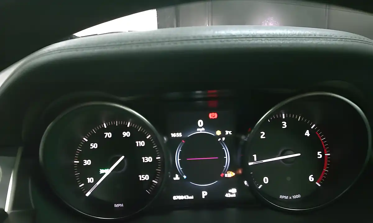 Used 2015 Land Rover Range Rover Evoque Se Tech Santorini Black - Interior and Exterior details 16