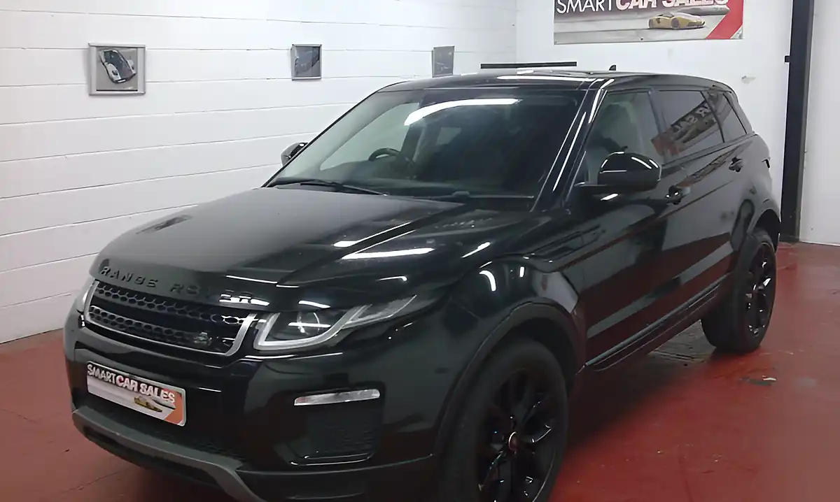 Used 2015 Land Rover Range Rover Evoque Se Tech Santorini Black - Interior and Exterior details 5