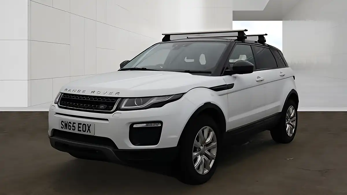 Used 2015 Land Rover Range Rover Evoque Se Tech White - Interior and Exterior details 3