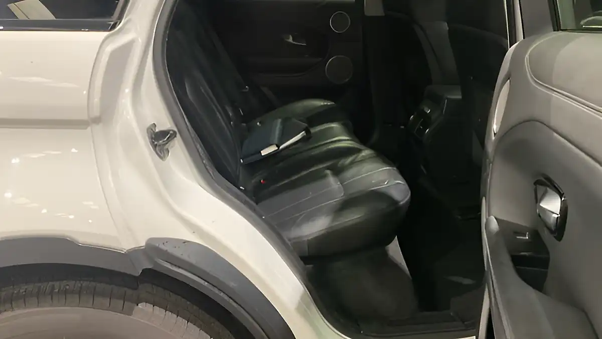 Used 2015 Land Rover Range Rover Evoque Se Tech White - Interior and Exterior details 9