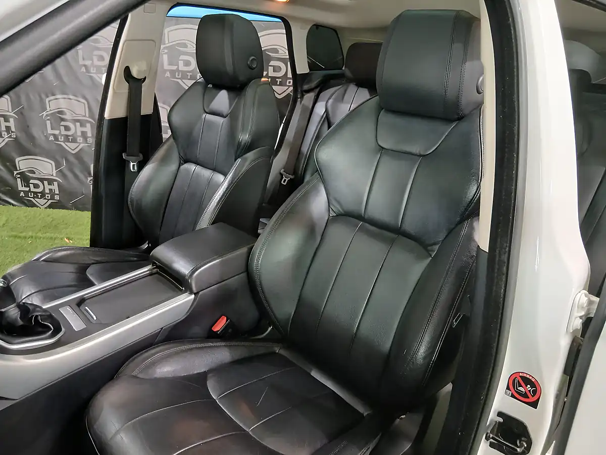 Used 2015 Land Rover Range Rover Evoque Se White - Interior and Exterior details 12