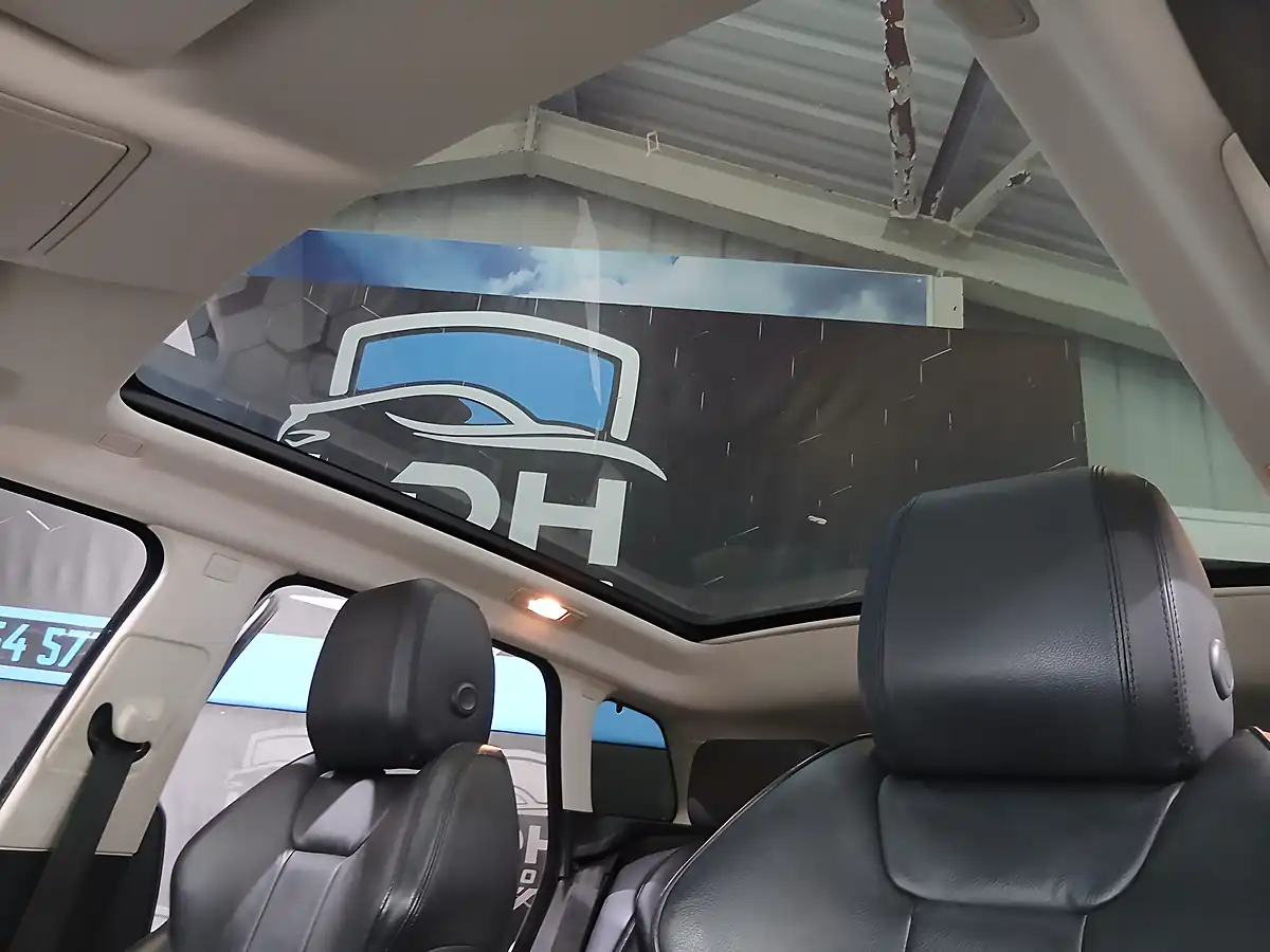 Used 2015 Land Rover Range Rover Evoque Se White - Interior and Exterior details 13