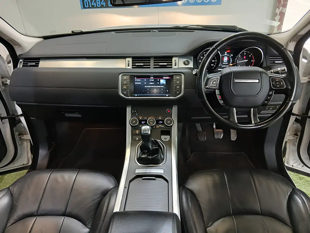 Used 2015 Land Rover Range Rover Evoque Se White - Interior and Exterior details 14