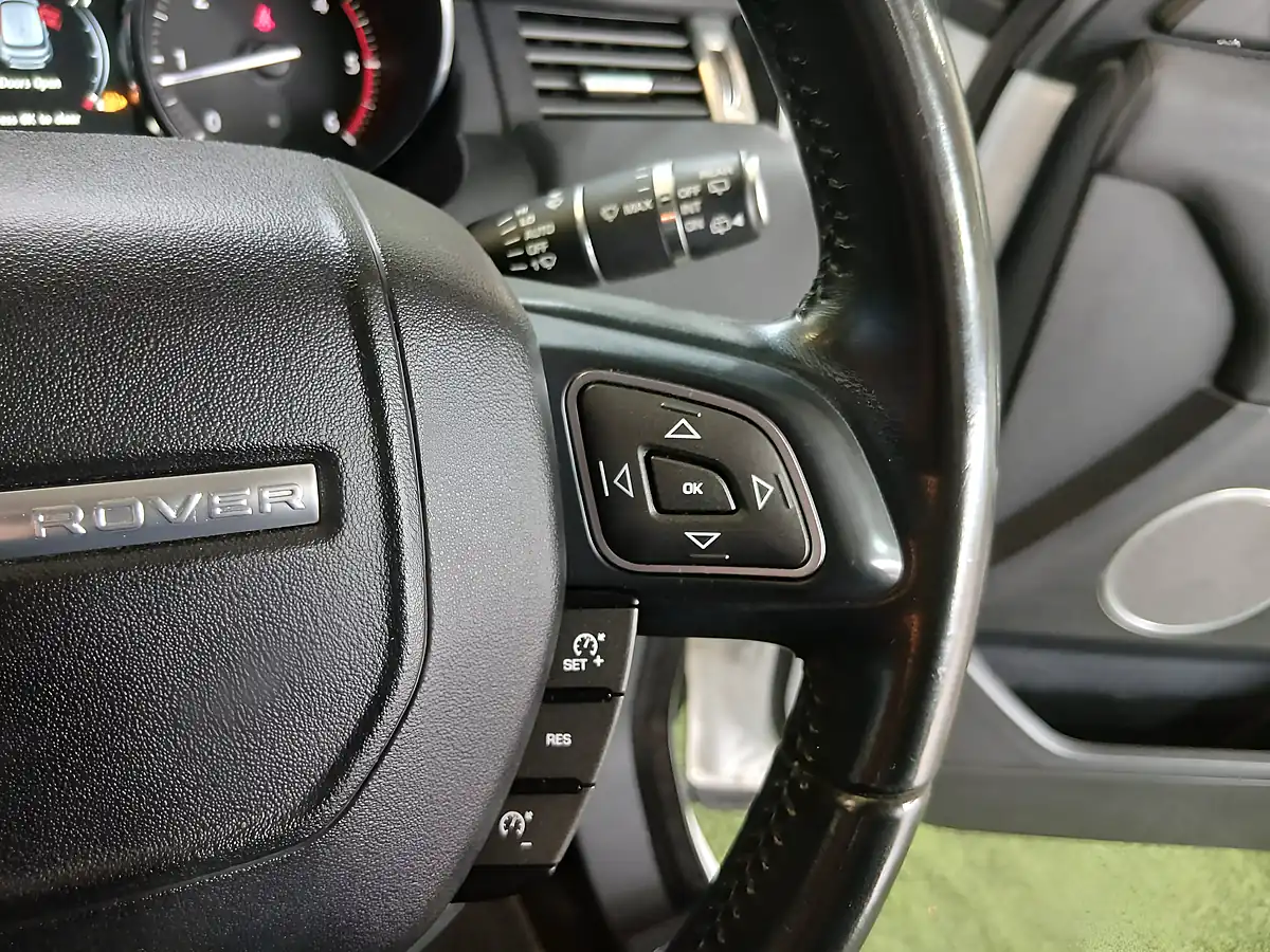 Used 2015 Land Rover Range Rover Evoque Se White - Interior and Exterior details 17