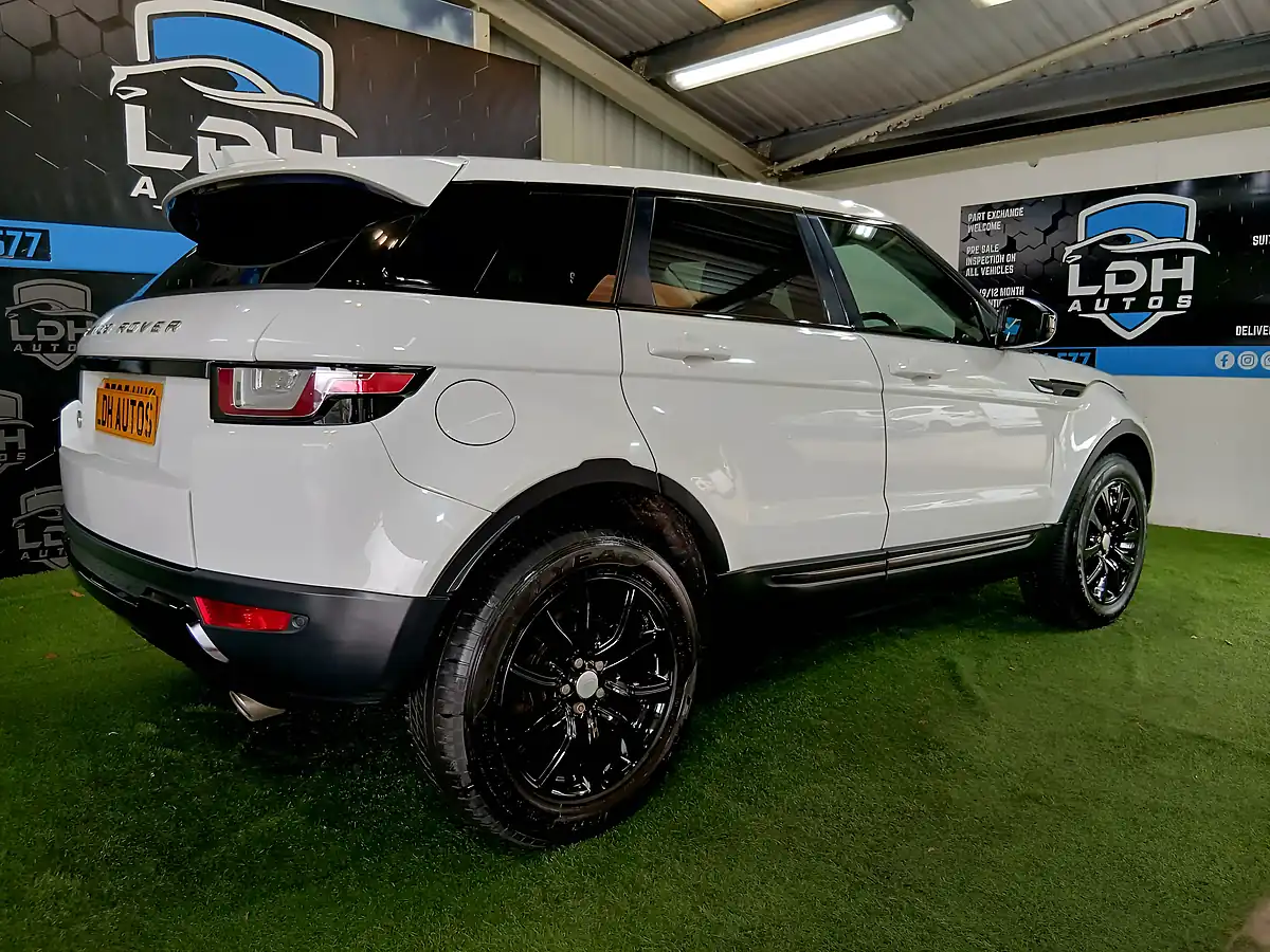 Used 2015 Land Rover Range Rover Evoque Se White - Interior and Exterior details 5